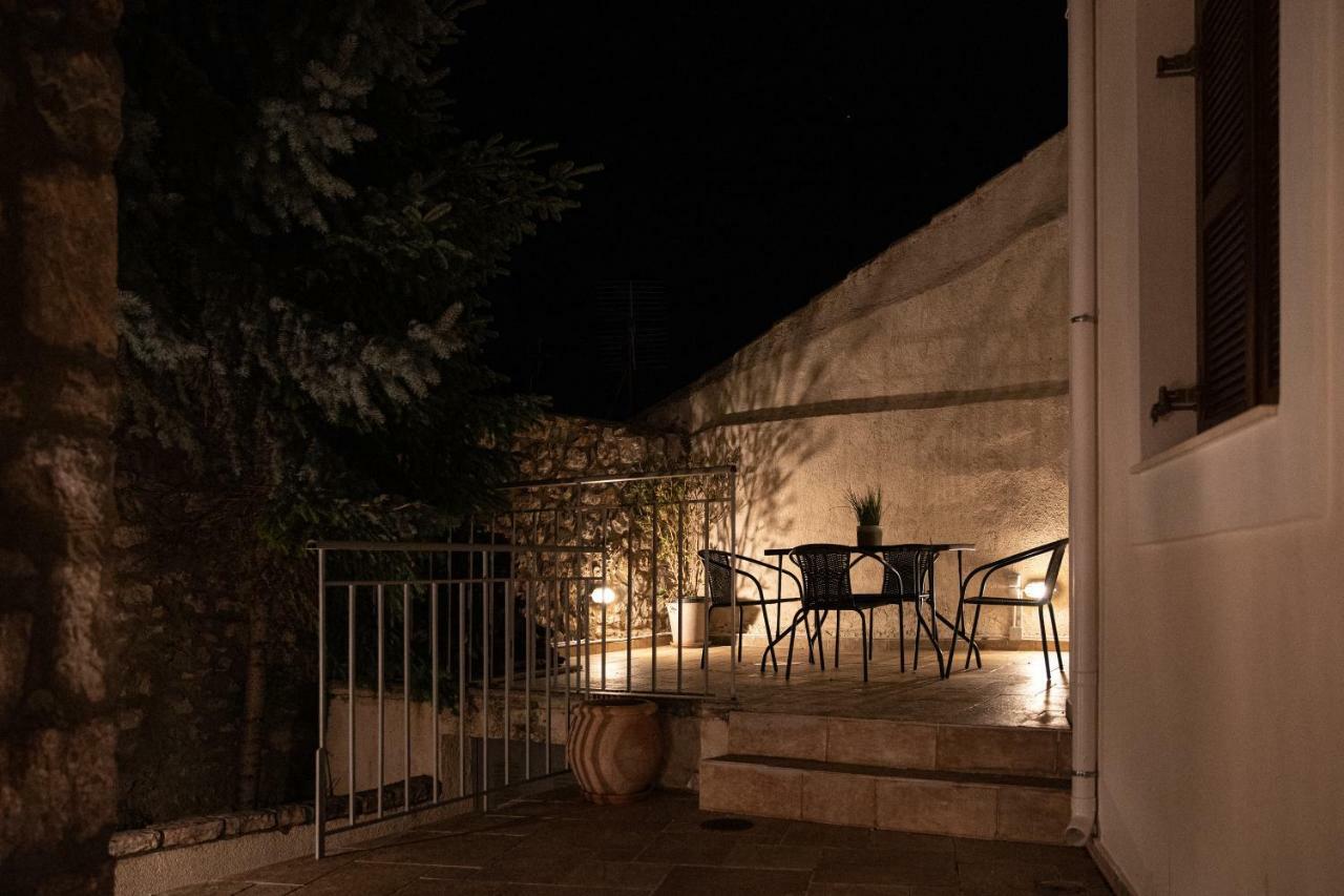 Pano'S House Apartment Arachova Bagian luar foto